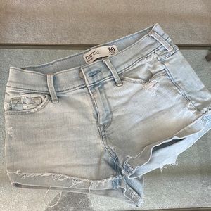 Abercrombie & Fitch low rise size 00 or 24 faded distressed jean shorts
